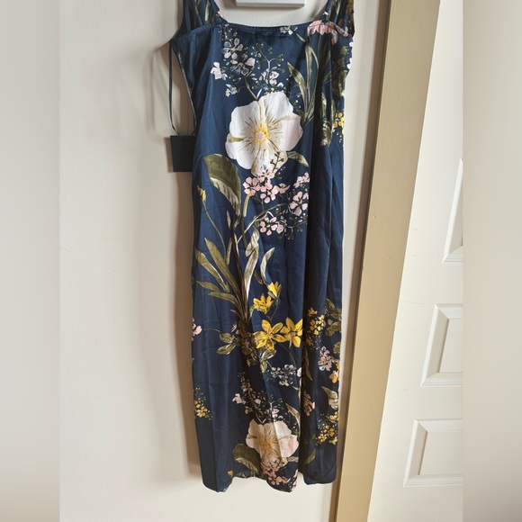 Lulus Remarkable Entrance Navy Blue Floral Print Satin Midi Dress - Size M - Picture 5 of 5